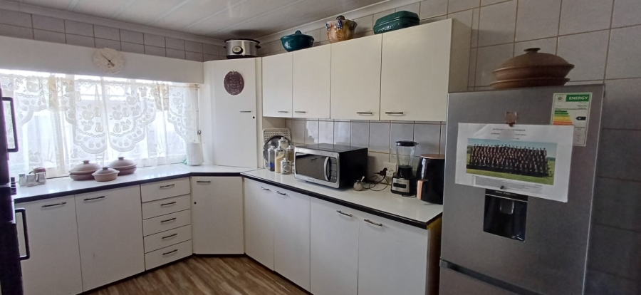 To Let 3 Bedroom Property for Rent in Bakenpark Free State